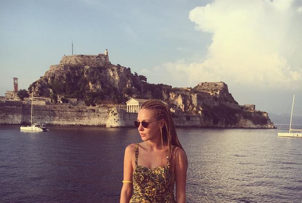 Η Τάμτα επέλεξε Κέρκυρα για τις διακοπές τις! Τάμτα Κέρκυρα 