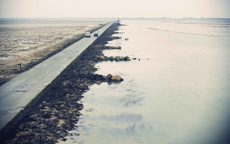 Ο δρόμος της Γαλλίας που… βυθίζεται (φωτογραφίες-βίντεο)! παράξενα παλίρροια Γαλλία 