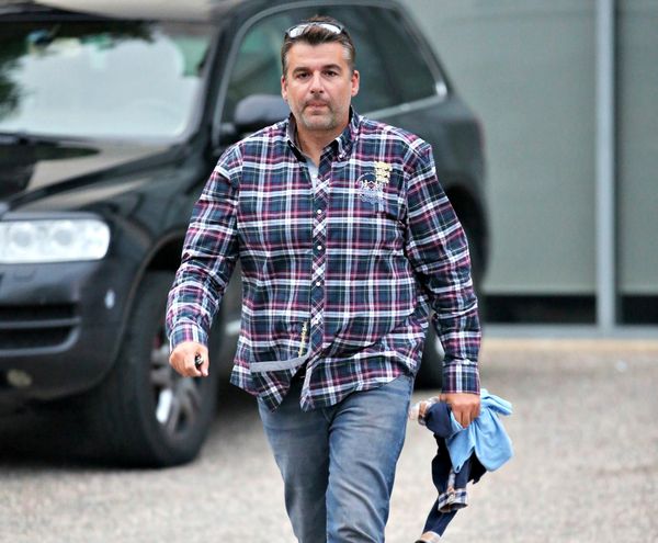 Γιώργος Λιάγκας: Με τον γιο του για σκι! χειμώνας σκι παιδιά διασήμων Γιώργος Λιάγκας 